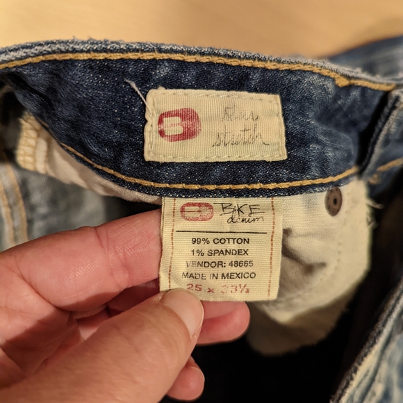 Women's Low Rise Flare Blue Jeans - Picture 7 of 10